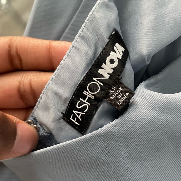 Fashion Nova Sky Blue Satin Crop Top - Picture 3 of 3